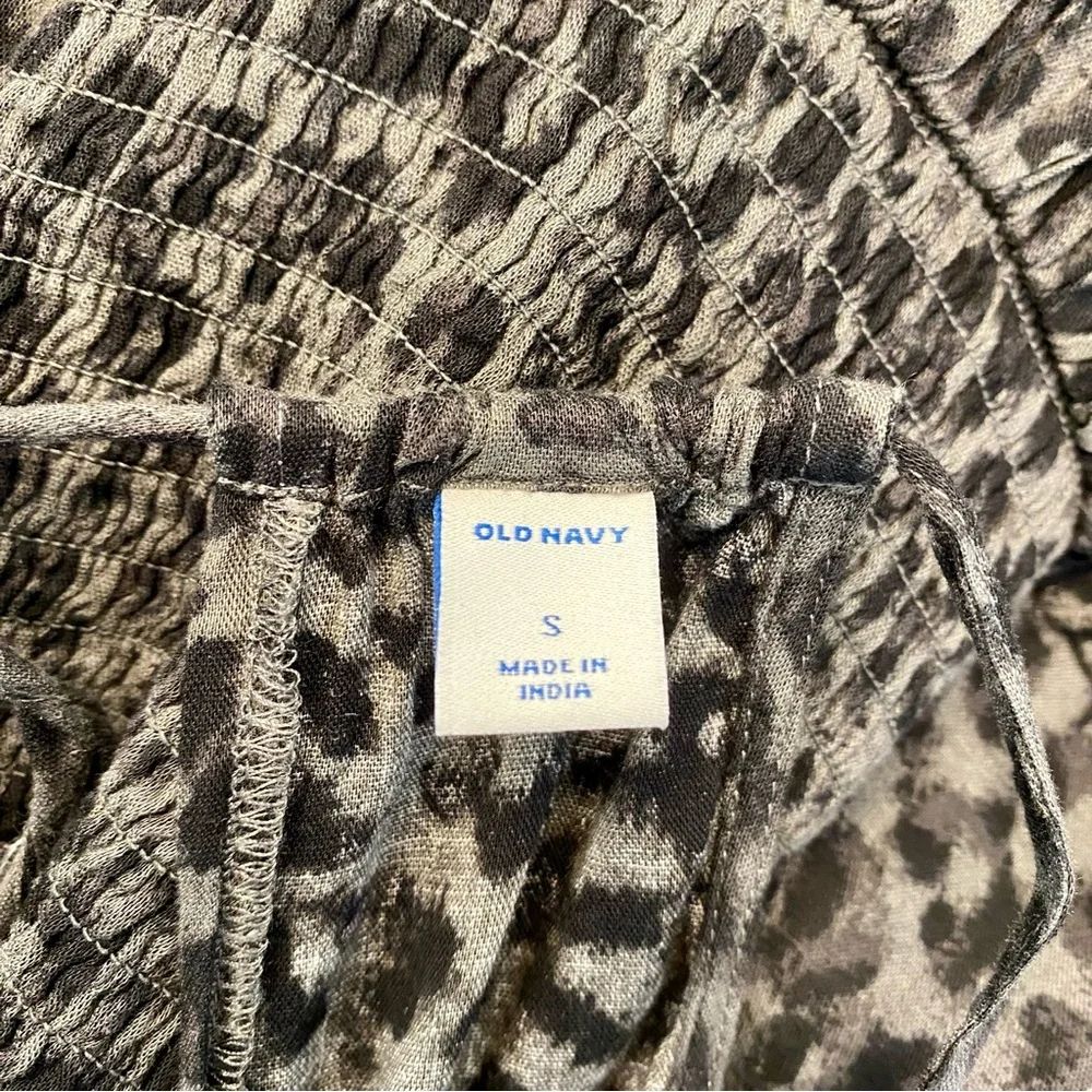 NEW WITHOUT TAGS Old Navy Gray Leopard Print Maxi Dress (NWOT) - Picture 6 of 7